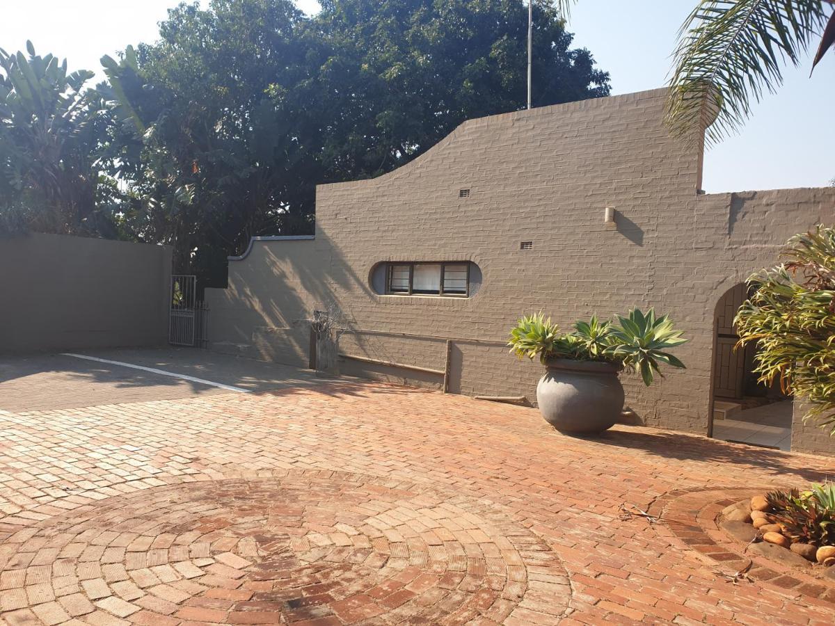 Hotel 32 On Mendoza à Durban Extérieur photo